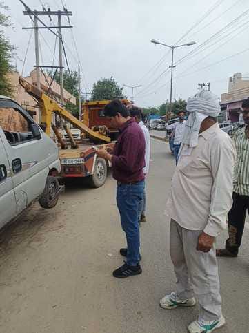 Three vehicles were seized for encroachment