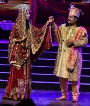 The saga of bravery of the Avadh heroine came on stage