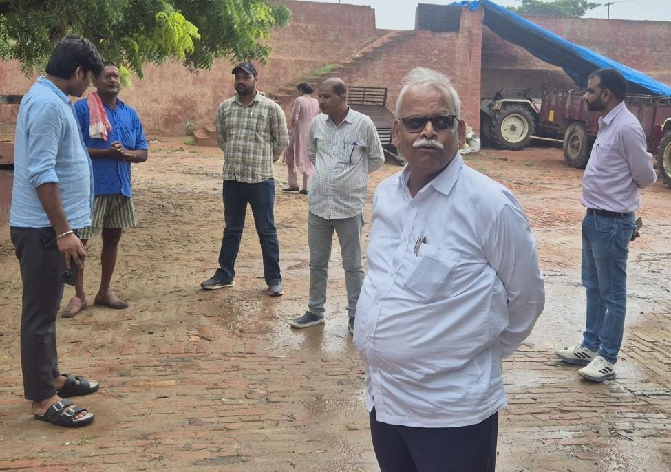 Raid on the establishments of the independent candidate for the Municipal President by-election on the complaint of child labor
