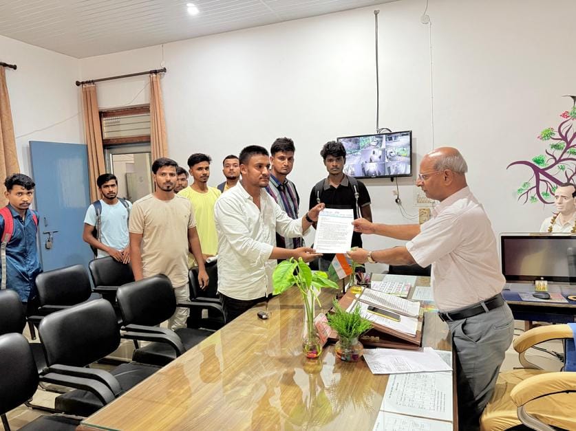 A memorandum was submitted to the Principal regarding the problems of the students