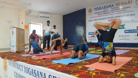 340 players participated in the district level yoga sports competition