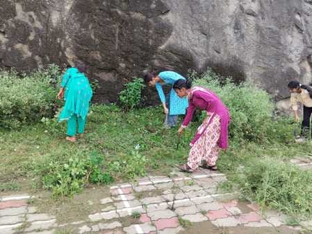 Cleanliness drive conducted in Haripur College