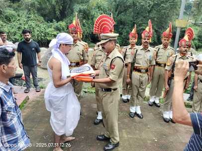 BSF sub-inspector Shashi Pal cremated with military honours