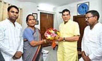The chairman asked the Urban Development Minister for Rs 15.5 crore for development