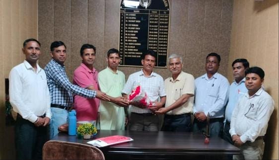The teachers' union congratulated Ramesh Bauddh on becoming the block officer