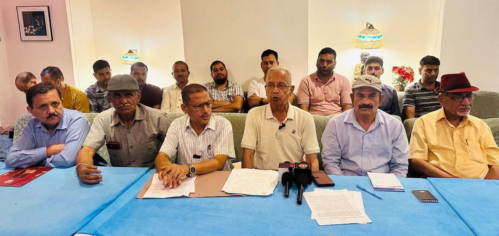 The board should not abolish the posts of employees: Jagmel