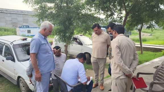 9 overloaded dumpers were challaned for Rs 6,52,000