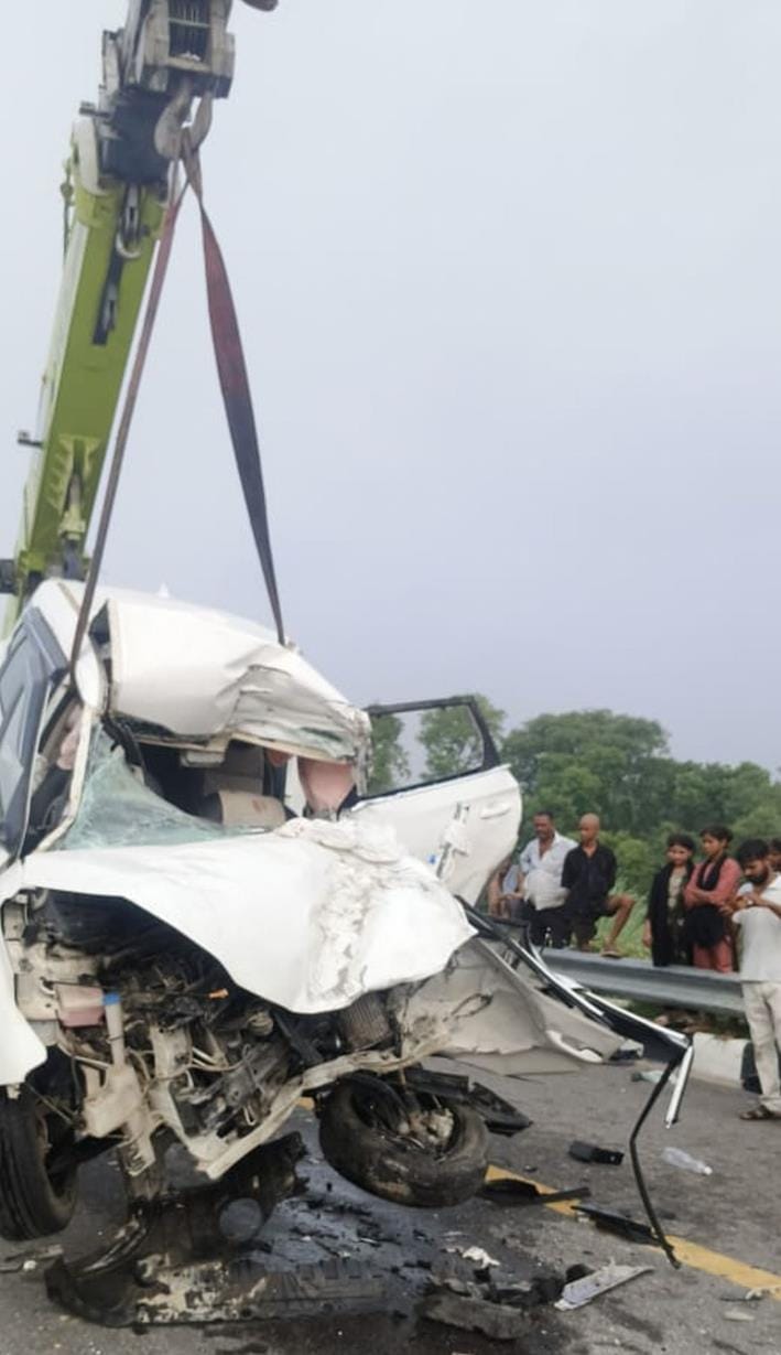 Car rams into truck parked on Purvanchal Expressway, one dead, four injured