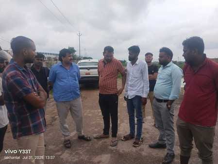 Car dragged for hundred meters after collision with tanker
Rider, compounder died, doctor critical