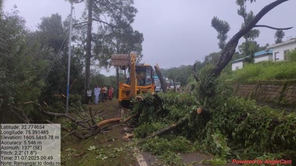 Landslide, Basantgarh Ramnagar Route, Road Close on Second day