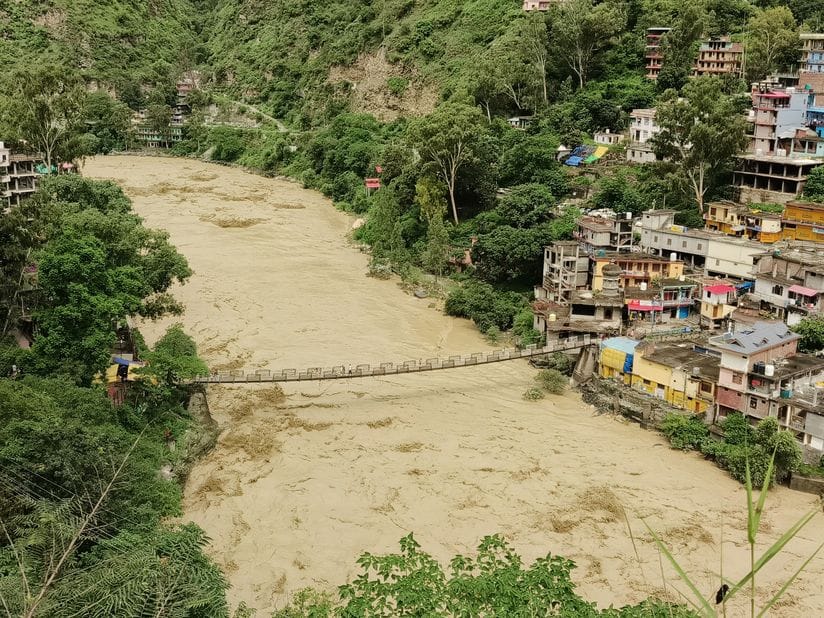 Heavy rain in Rampur, Sutlej river in spate