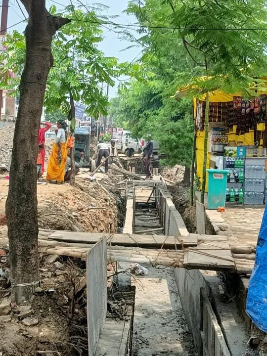 Construction of drain is going on in Stationpurva