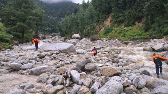 So far 622 houses have been destroyed in the disaster in Seraj, 21 people are still missing