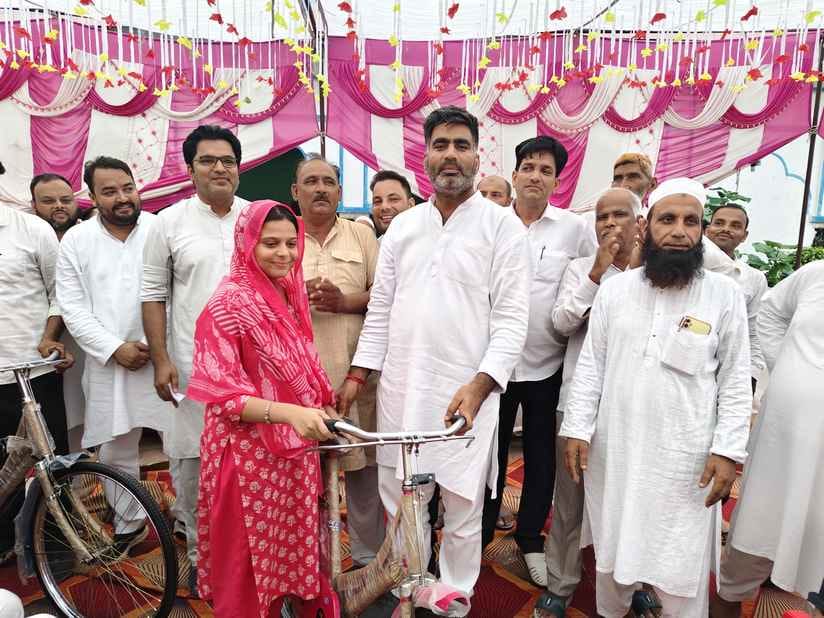 MLA distributed bicycles to 50 girl students