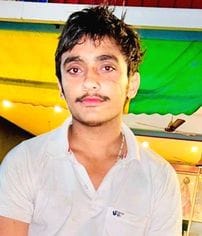 A teenager returning from Khatushyam Darshan was crushed by a car