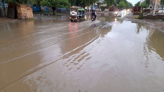 47 mm rain in Alewa and 25 mm rain in Julana, roads submerged, people troubled