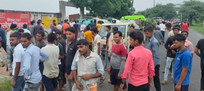 Villagers upset with the stench of the dumping ground blocked the road