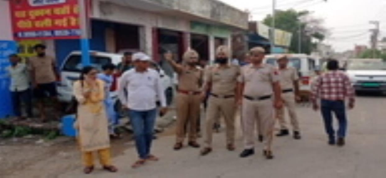 The administrative staff reached to close the meat shops but had to return empty handed