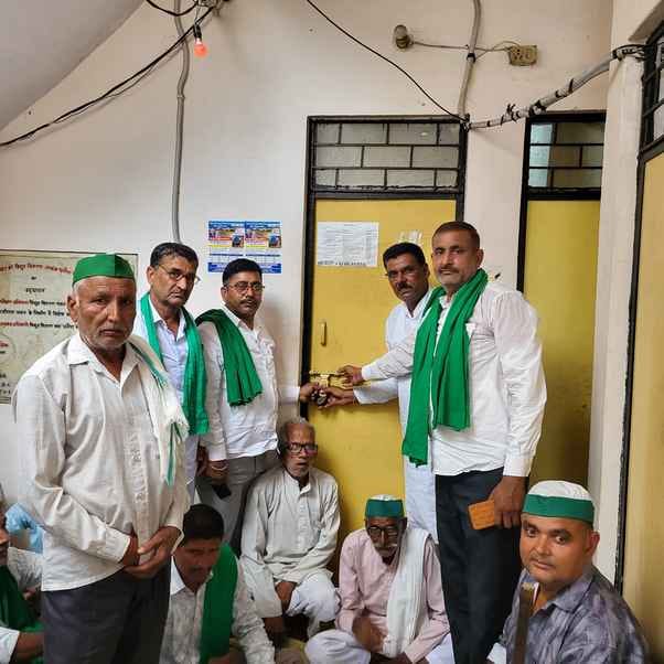 Demonstration by Bhakiyu Tikait against the working style of the electricity department