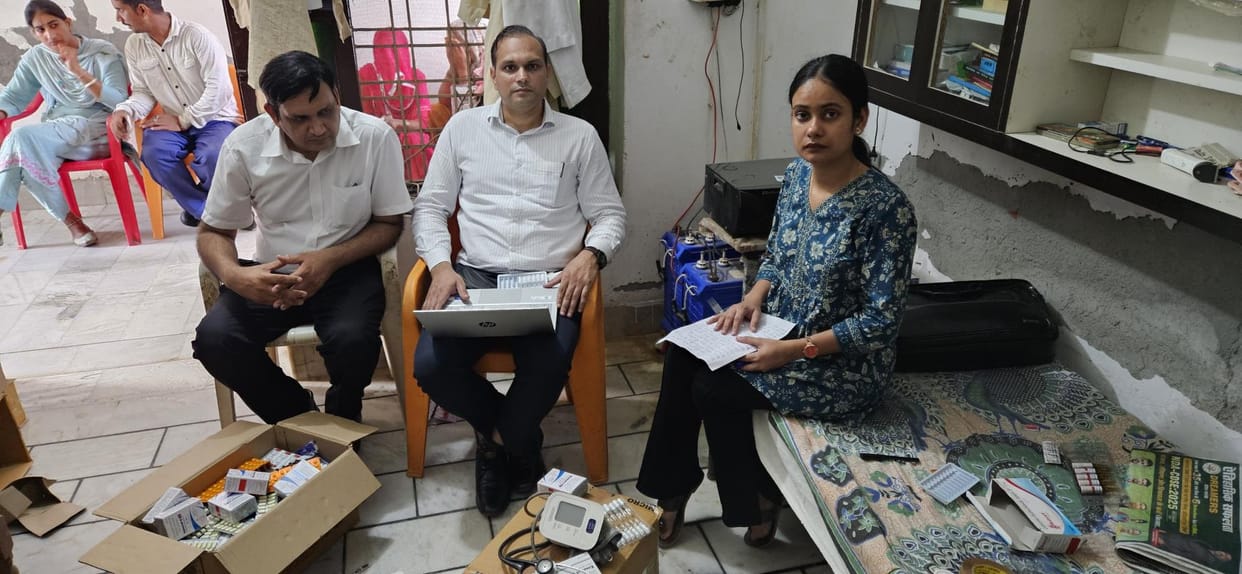 Raid on fake doctor's clinic in Bhaklana, huge stock of medicines found