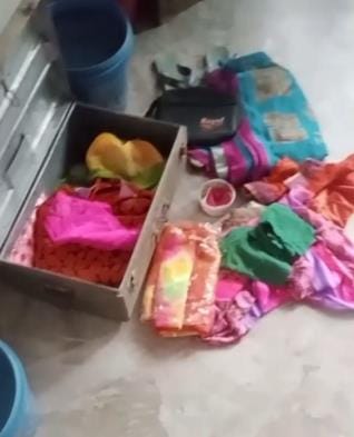 Thieves stole cash and jewelry
