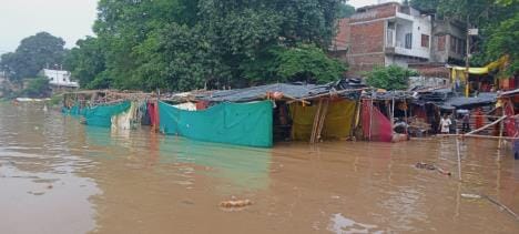 Flood water reached six villages, a population of eight thousand surrounded