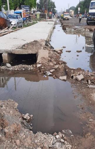 Even after nine days there is no connection, people of 1500 houses in three mohallas are drinking contaminated water