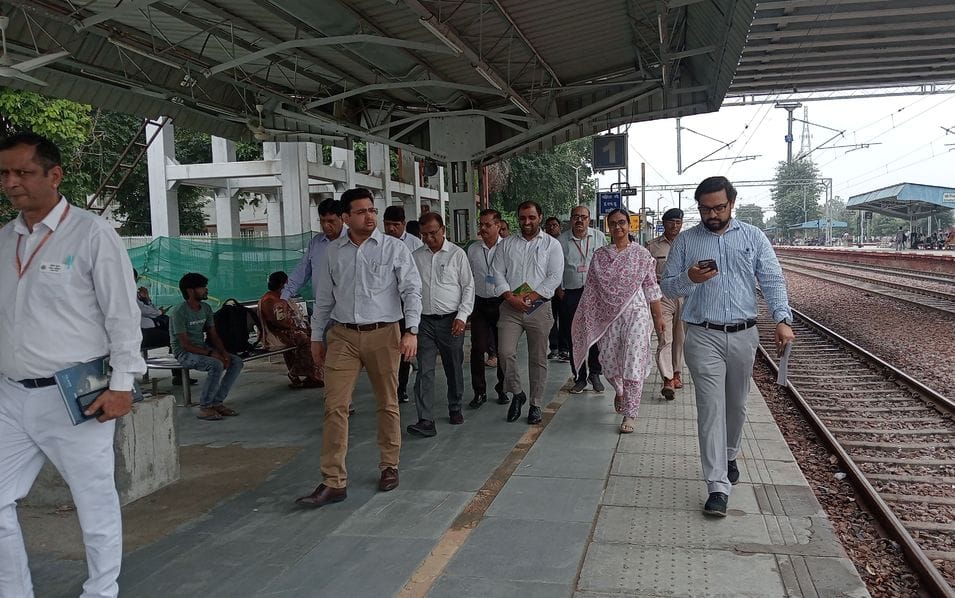 Railway Board team made people aware about cleanliness