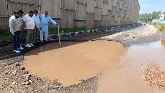 Potholes on NH-334B, risk of accidents