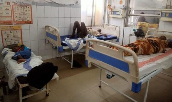 The number of patients suffering from stomach pain and diarrhea has increased, 15 patients are being admitted every day
