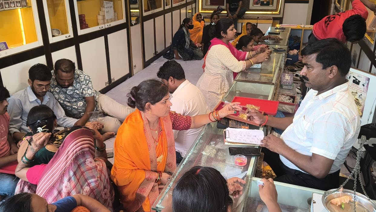 Investing in 24 carat and making jewellery from 9 carat