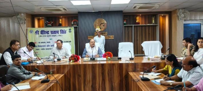 More than 50 notices of Right to Information hanging