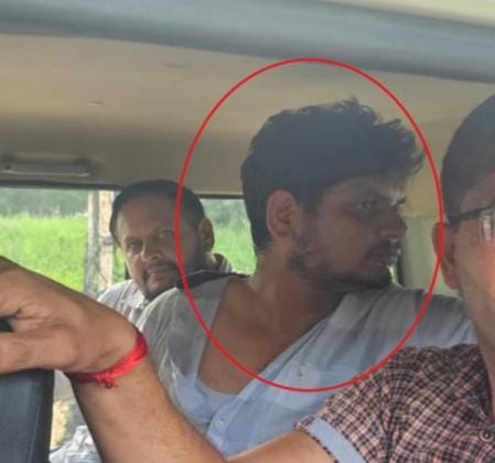 JE arrested red handed while taking bribe