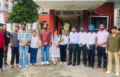 Students angry over re-evaluation fee hike, submitted memorandum to administration