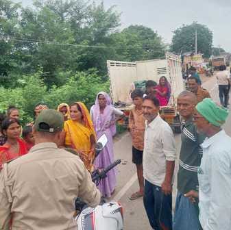 Loader vehicle overturned after going out of control, 20 devotees injured