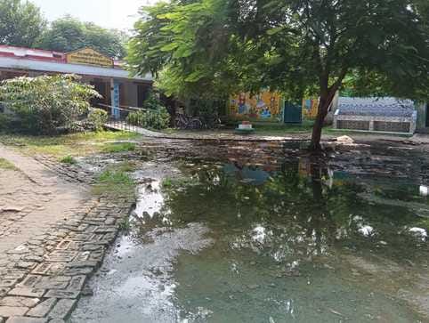 Drain water filled in school premises, teaching work affected