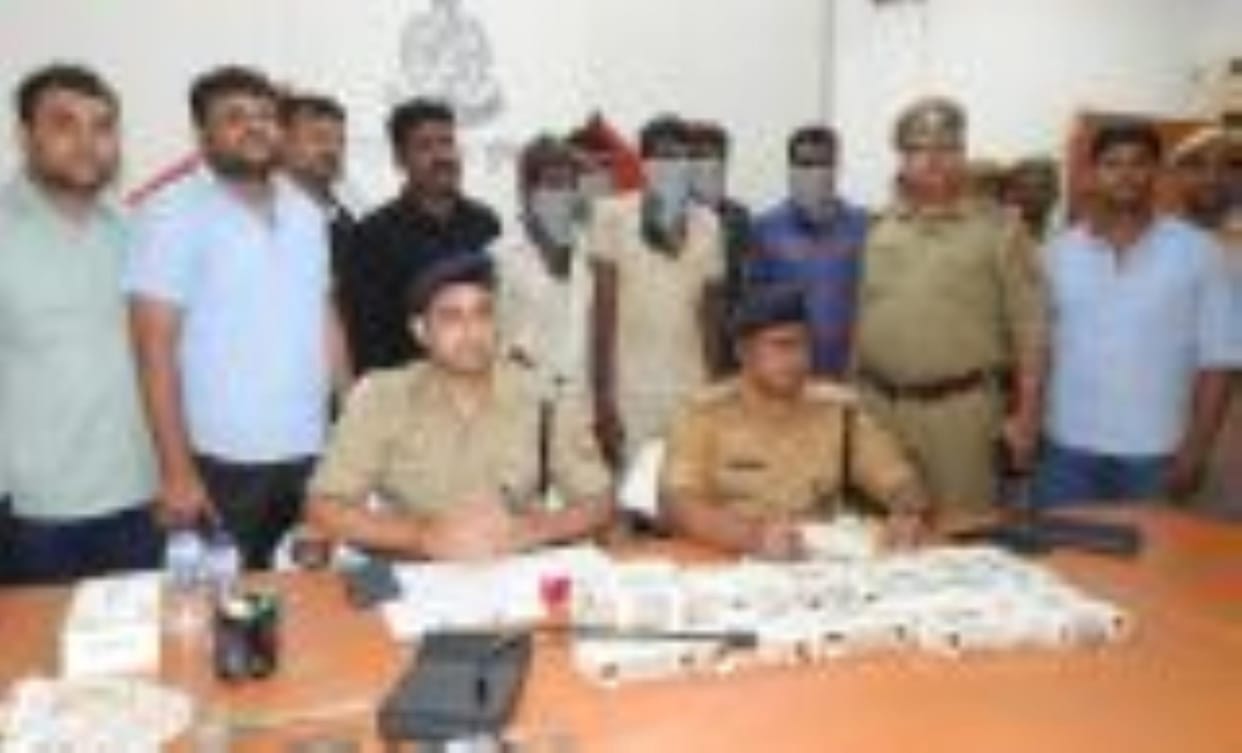 Siddharthnagar News : Police beat up five miscreants for stealing Reiki tax