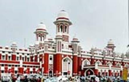 Man arrested for threatening to bomb railway station