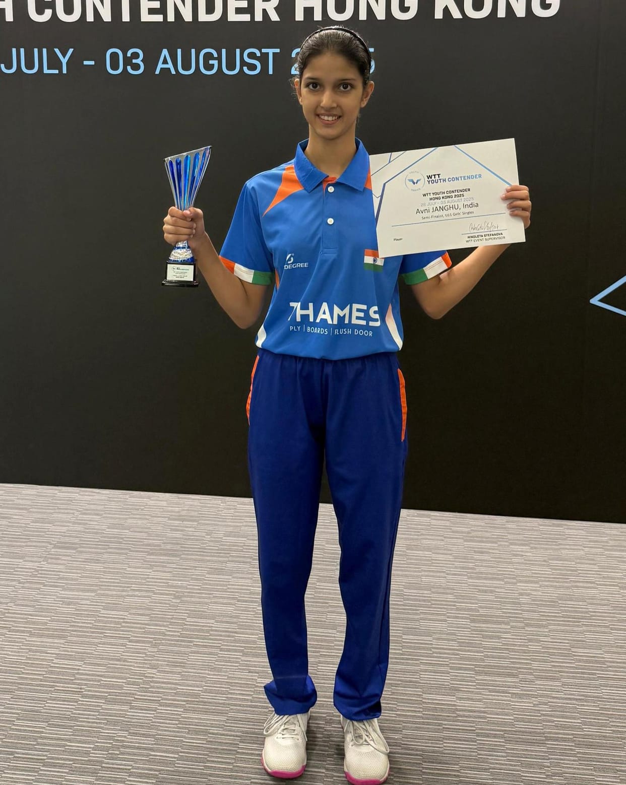 awani won bronge in world table tennis