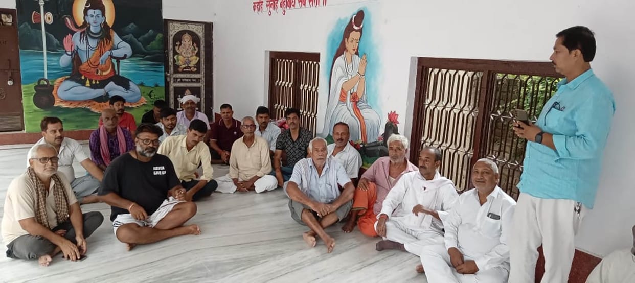 Villagers staged a sit-in alleging arbitrariness in road widening