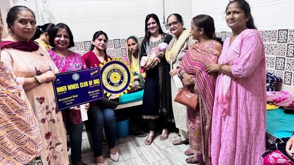 Give only mother's milk to the newborn: Rajneesh