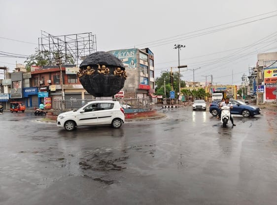 Relief from rain in the morning, humidity in the evening troubled