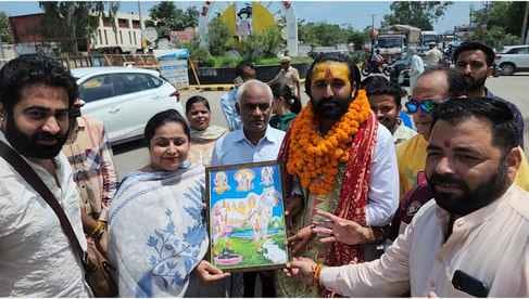 Ambala's Mukul walked 800 kms to have darshan of Baba Barfani