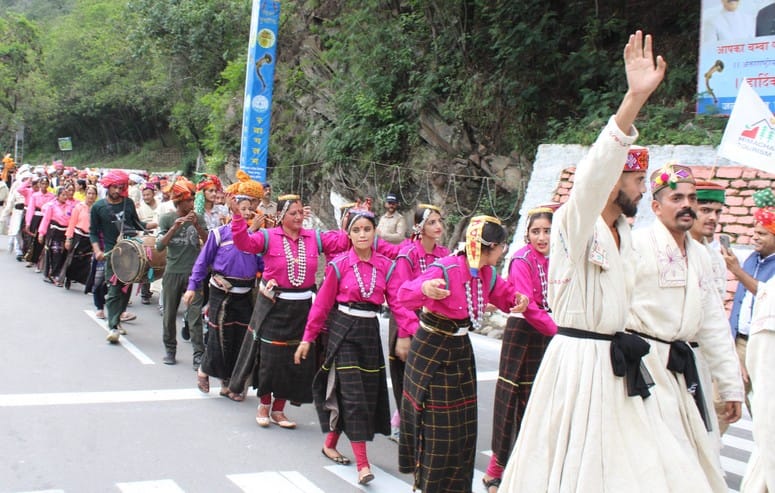 For the second time in a row, CM did not attend the closing ceremony of Minjar fair