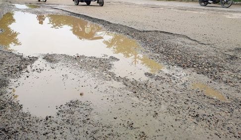 Ganaur-Badi road got damaged in one and a half year
