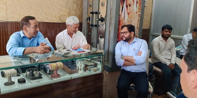Attempt to rob a jeweler, INLD leader enquired about his well being