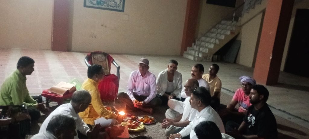 The practice of staging Ramlila started with Ganesh Puja