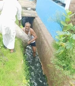 Gausevaks rescued the cow trapped in the drain in two hours
