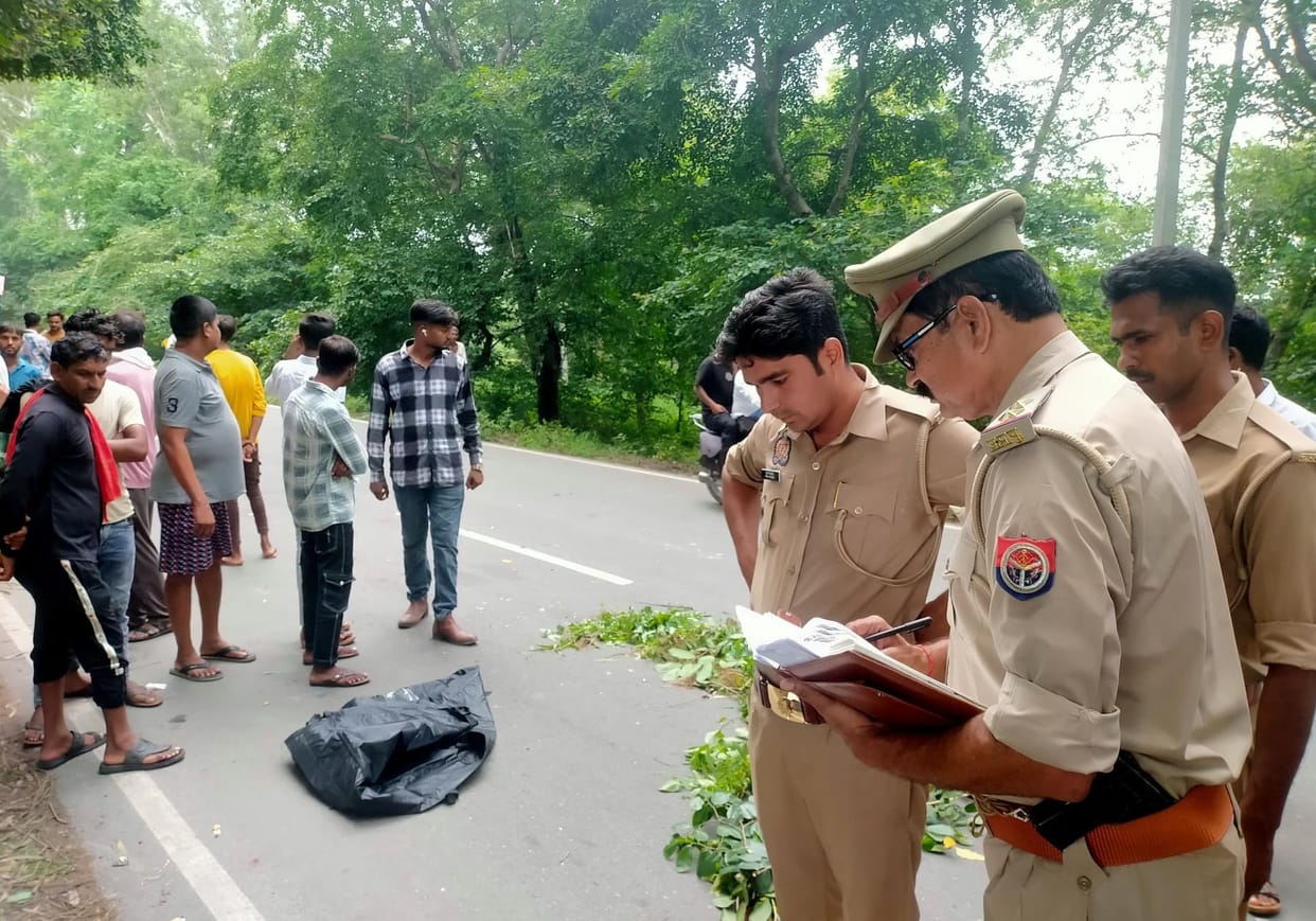 Vehicle hits young man and crushes his head, death
