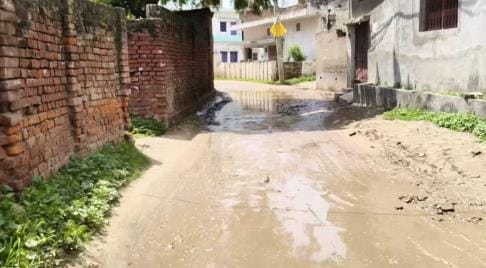 50% work of Siktia-Ramnagar road is complete